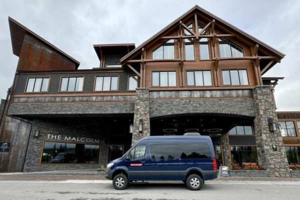 Banff to Calgary Airport van for hire in Canmore hotel district #MoraineLakeShuttle #LakeLouiseTour #BanffExplorer #ExploreBanff #MoraineLakeAccess