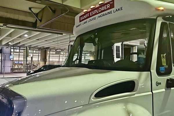 Calgary Airport to Banff Ground Transportation at arrival level from Calgary to Banff #MoraineLakeShuttle #LakeLouiseTour #BanffExplorer #ExploreBanff #MoraineLakeAccess